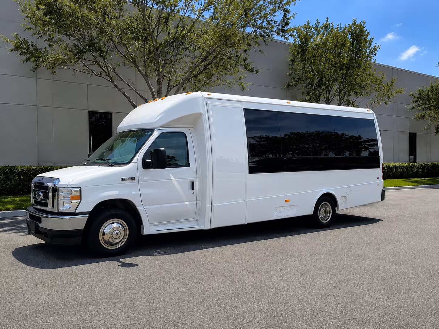 charter buses for corporate events and conferences near parma