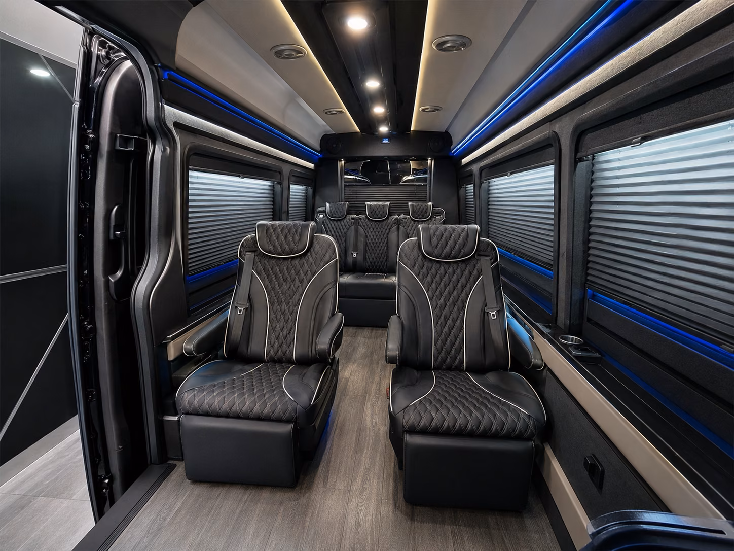 corporate group airport transfers serving the parma area