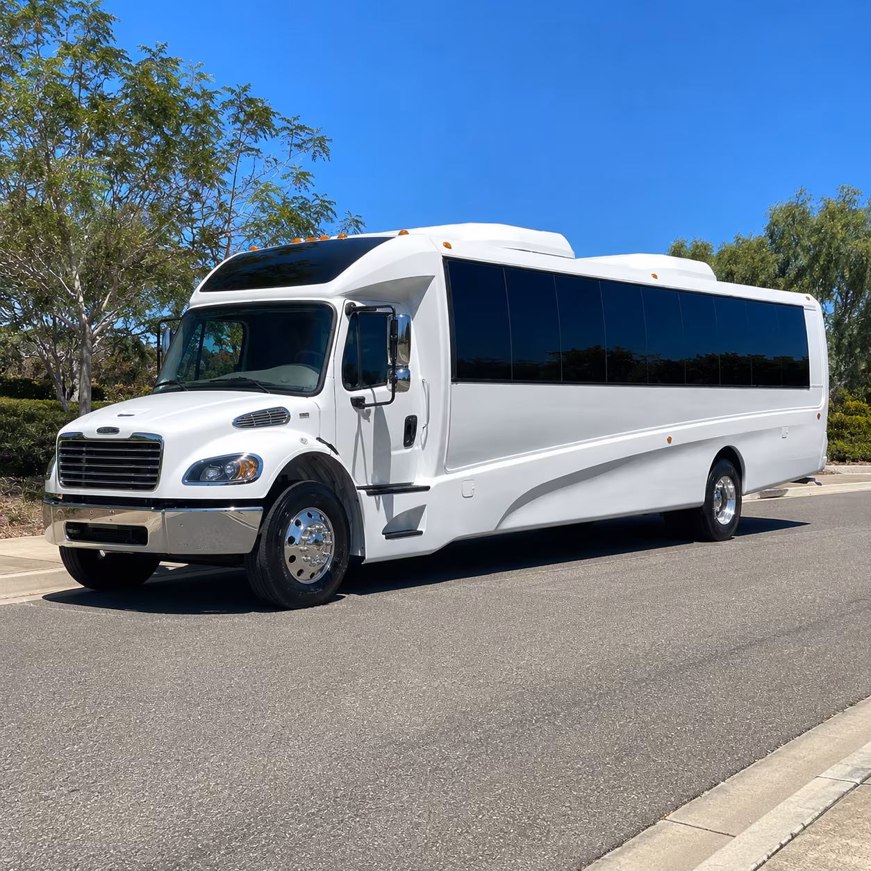 parma 35 passenger minibus