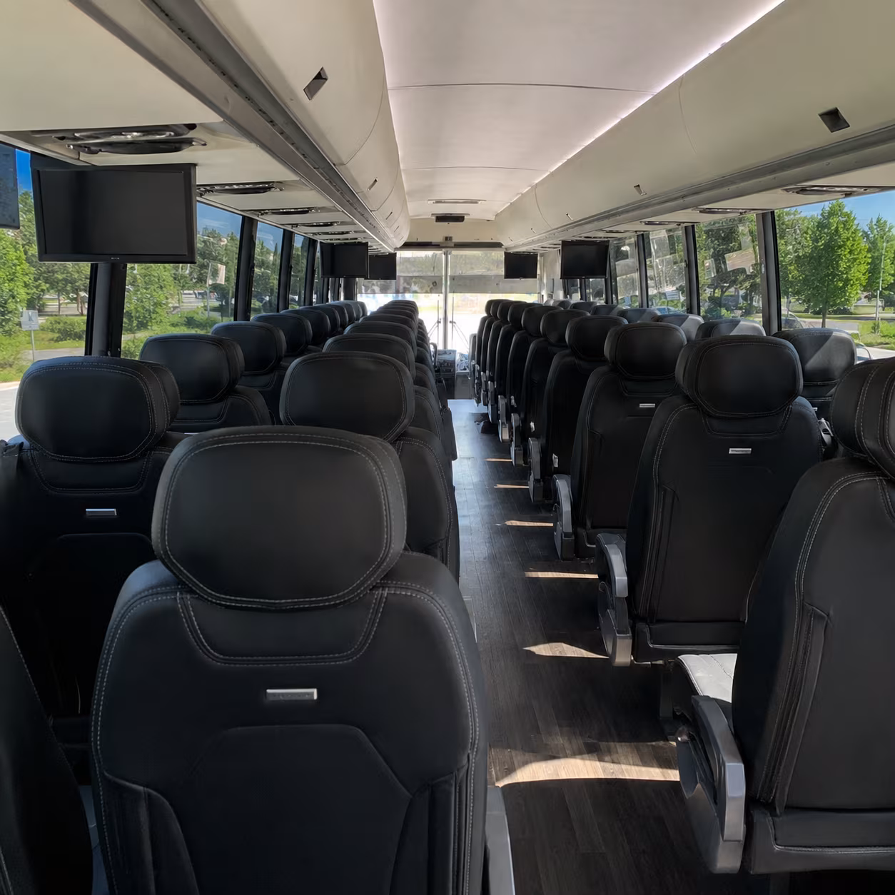 parma charter bus